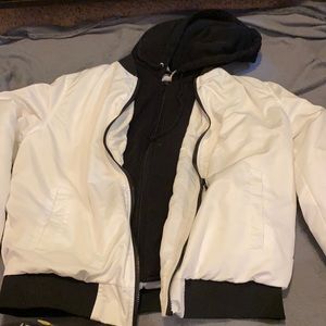 Multicolor jacket with zippers